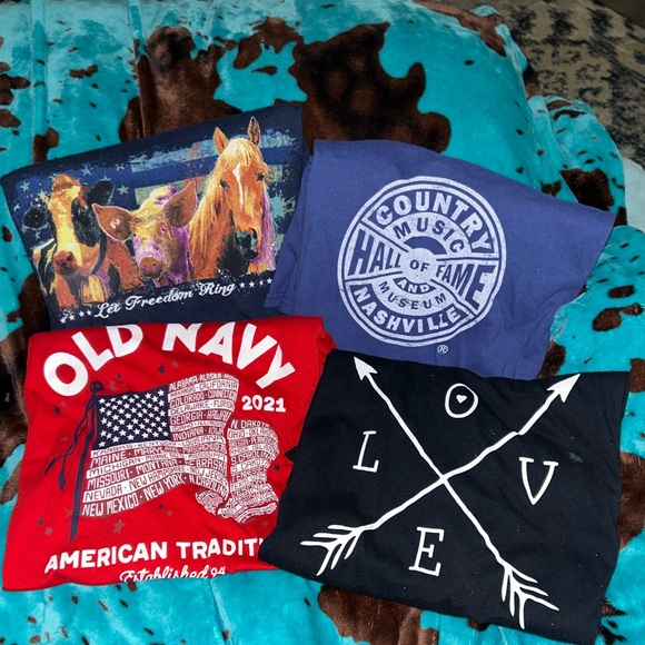 Gildan Tops - Bundle of 4 Tshirts size XXL